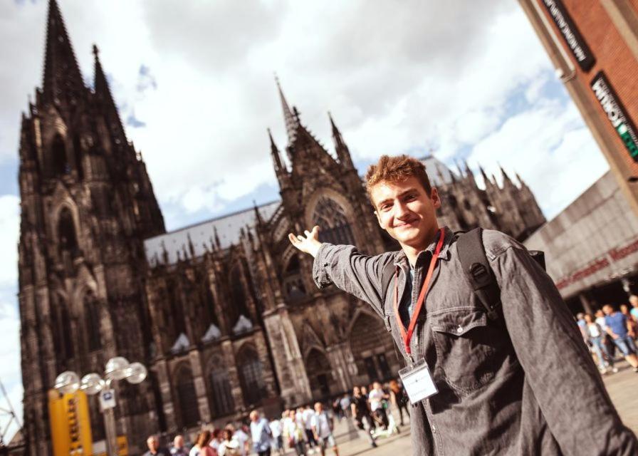 Sunset - Du, Deine Truppe Und Eine Einzigartige Stadt - Cologne Extérieur photo